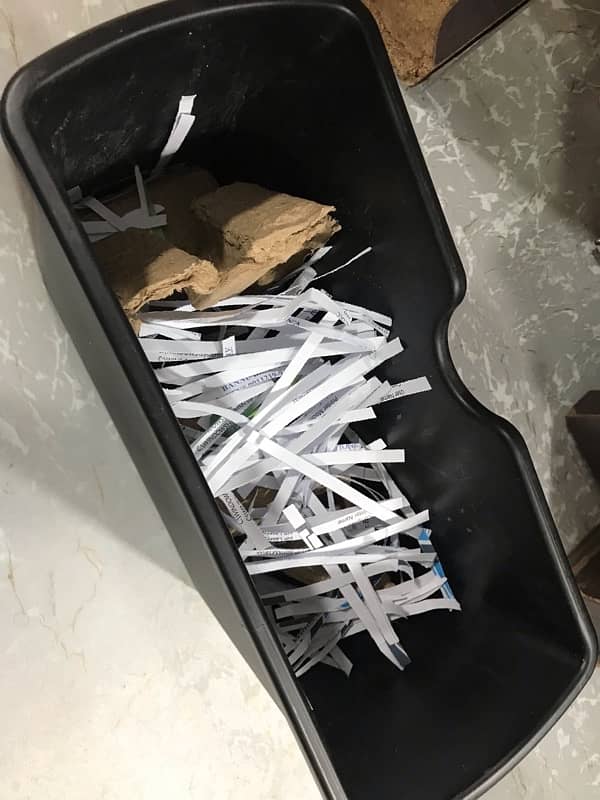 paper shredder 1