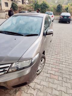 Honda city 2016 manual good condition genuine Car First owner ISB.