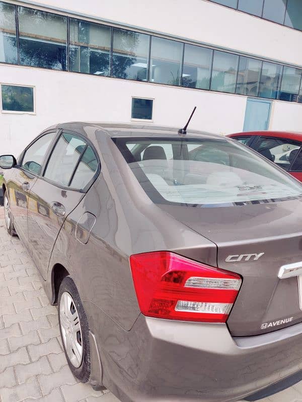 Honda city 2016 manual good condition genuine Car First owner ISB. 1