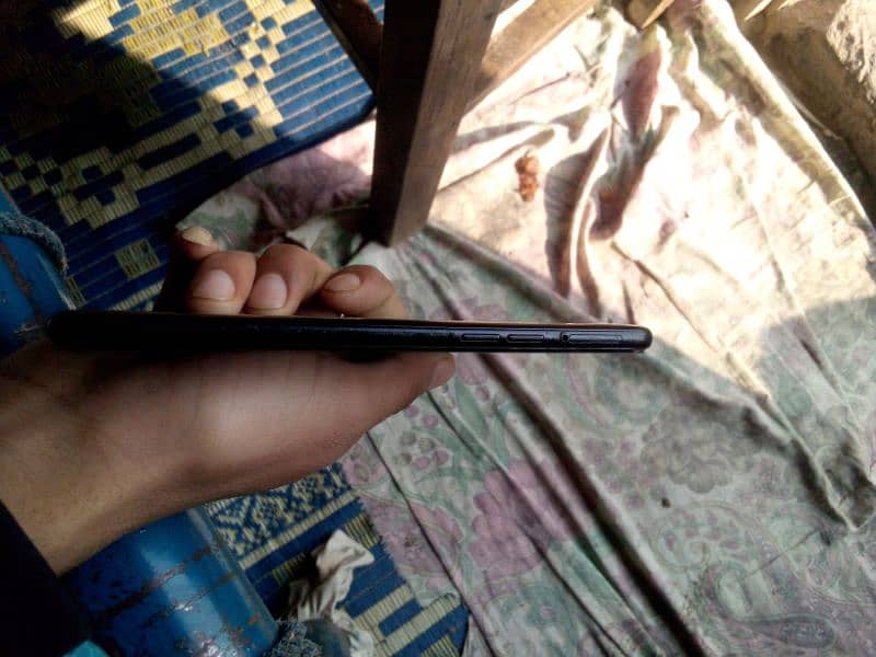 Oppo a1k 2/32 glass broken 1