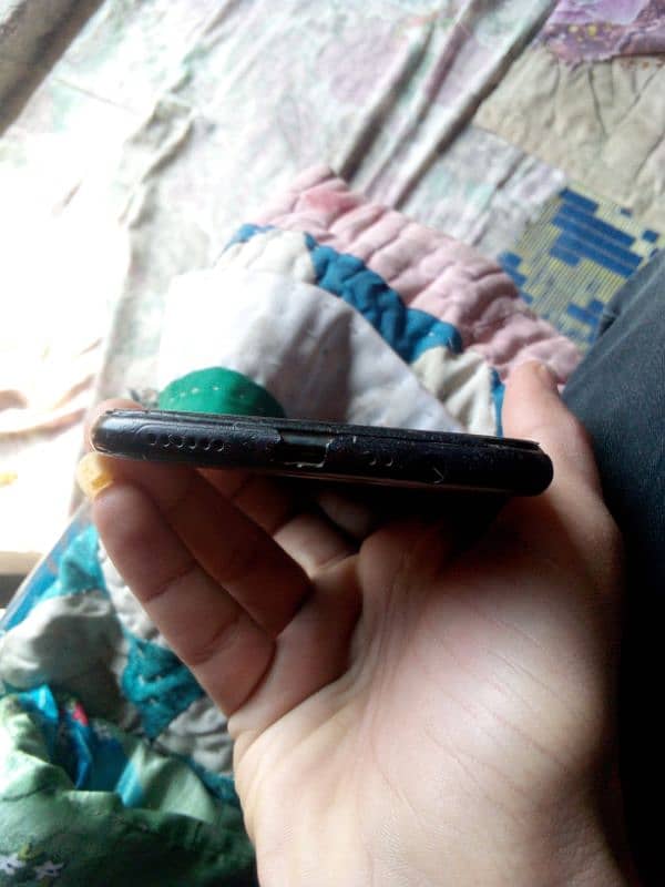 Oppo a1k 2/32 glass broken 3