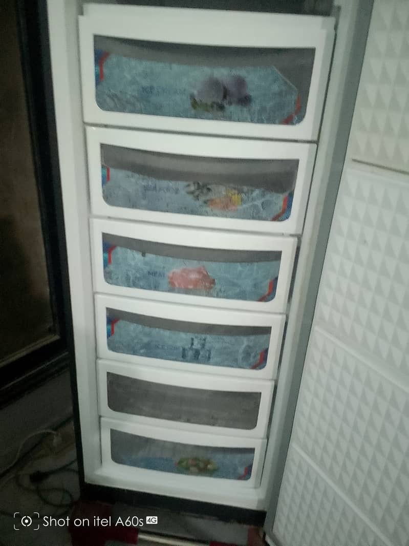 Dawlance vertical freezer 5