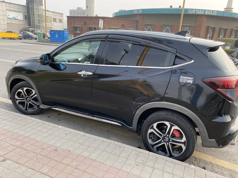 Honda Vezel Hybrid X 1