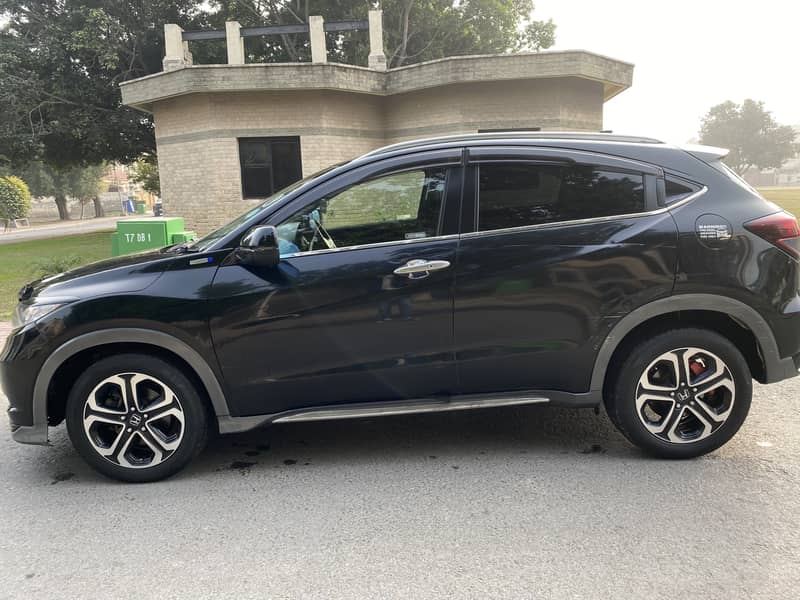 Honda Vezel Hybrid X 5