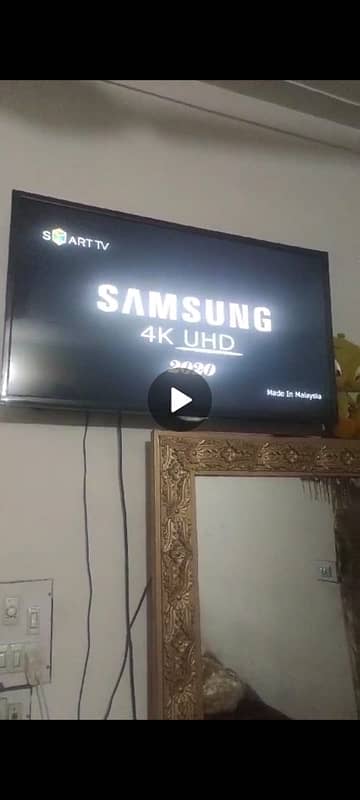 41 inch Normal TV 4K UHD beautiful Display 0