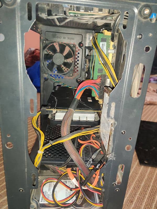 want to sell my own built gaming PC in throughaway price 1