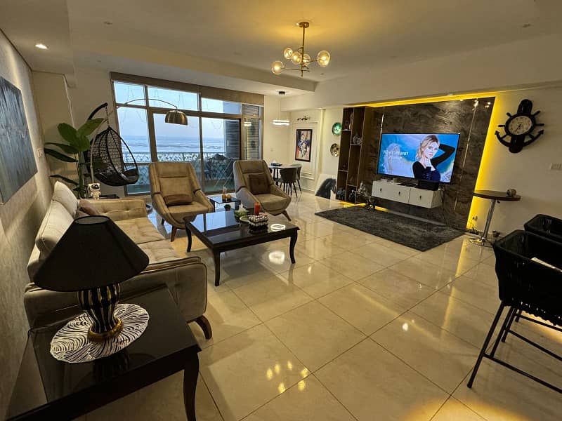 Luxury Emaar apartment with ocean and sky view. Xbox on daily basis 24