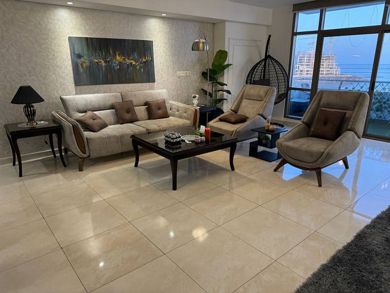 Luxury Emaar apartment with ocean and sky view. Xbox on daily basis 25