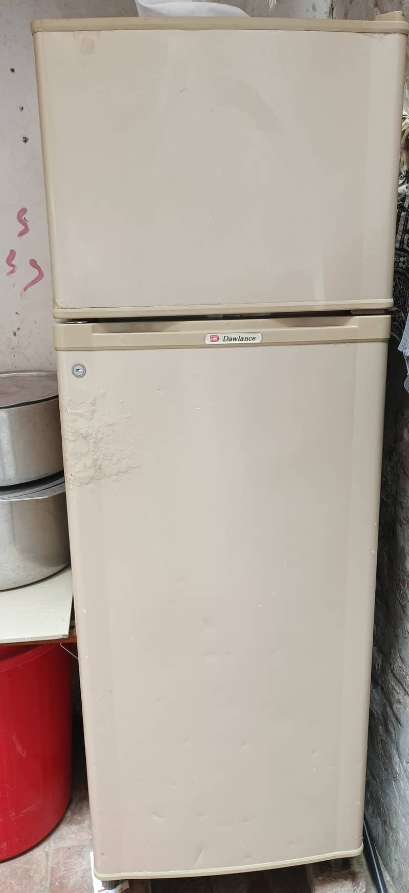 I'm selling my  small refrigerator 3