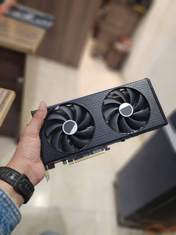 amd rx 7600xt xfx swift 16 GB gpu 0