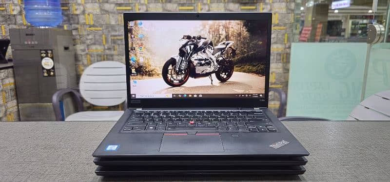 Lenovo T490s Core i7 8th generationTouch 12