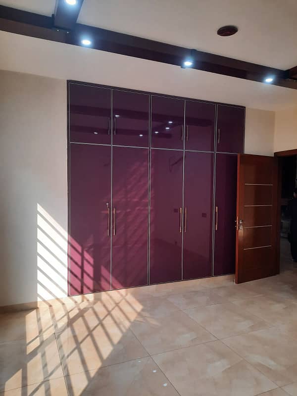 10 Marla House For Sale In Paragon City Lahore 4