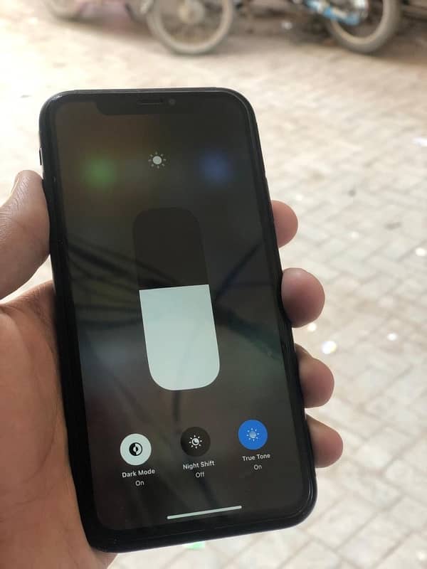 iphone xr 10/10 condition 1