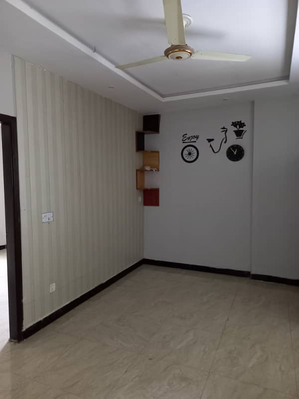 1 Bedroom Unfurnished Apartment Available For Rent in E/11/4 2