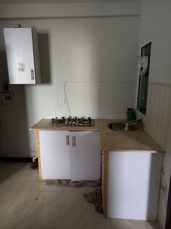 1 Bedroom Unfurnished Apartment Available For Rent in E/11/4 6