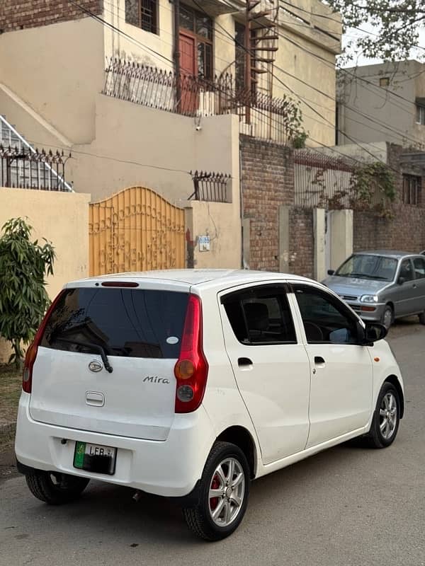 Daihatsu Mira 2011 5