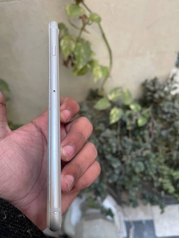 iPhone 8 Plus 256 gb pta approved 4