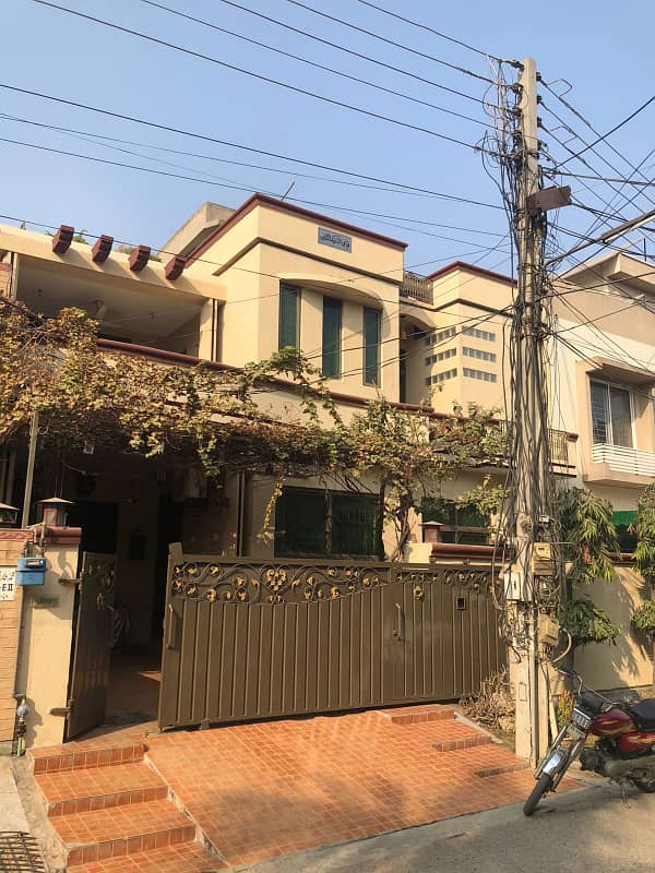 Owner Build 10 Marls House for sale in Block E2 Wapda Town Lahore 0