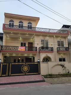 10 Marla very good place very beautiful hot location house for sale in San garden near Soan Main Gate