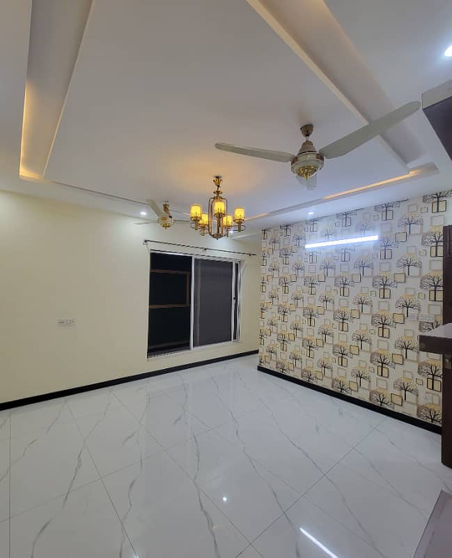 10 Marla very good place very beautiful hot location house for sale in San garden near Soan Main Gate 13