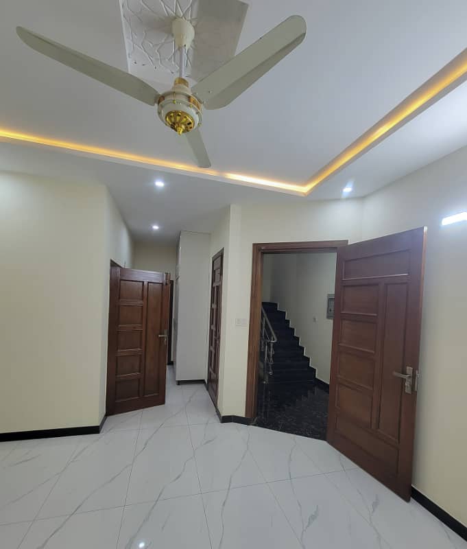 10 Marla very good place very beautiful hot location house for sale in San garden near Soan Main Gate 24