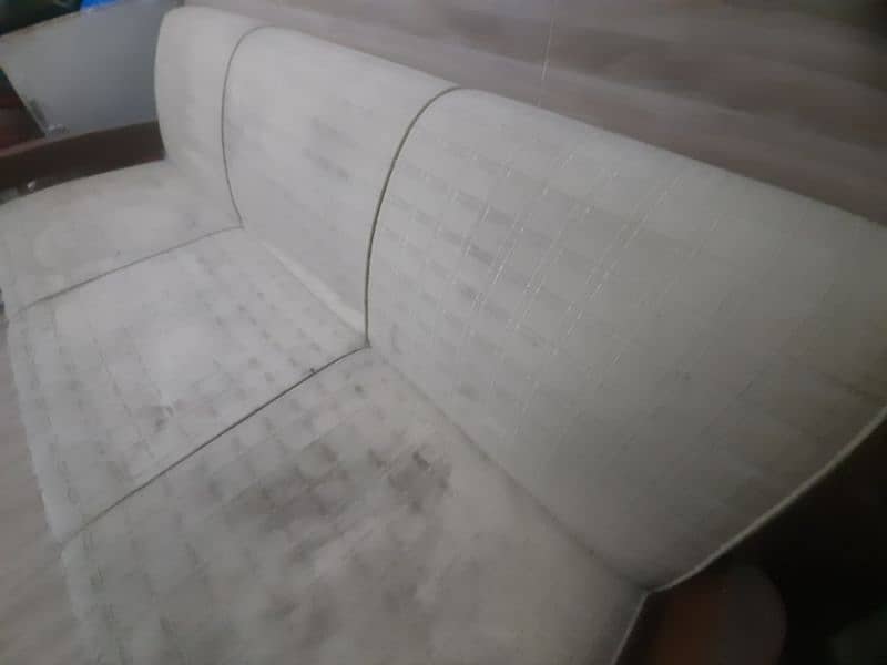 Sofa set 5 seater 4