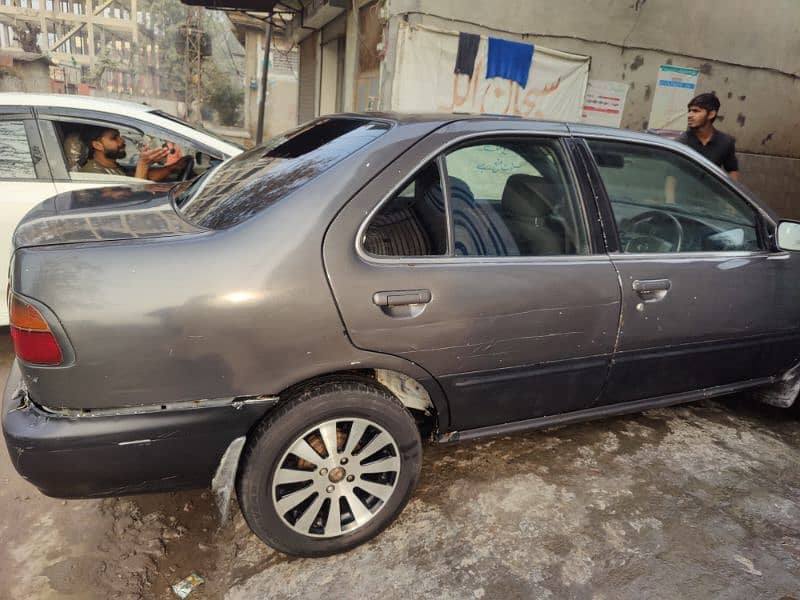 Nissan Sunny 2004 5