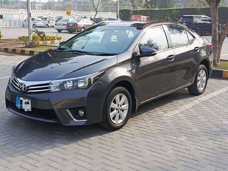 Toyota Altis Grande 2017 full option 3