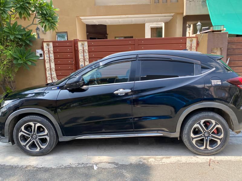 Honda Vezel Hybrid X 9