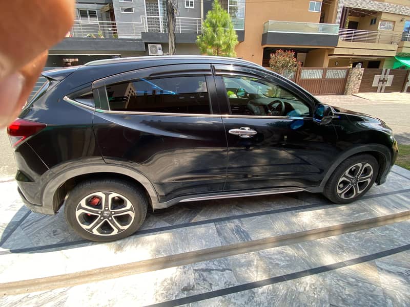 Honda Vezel Hybrid X 10