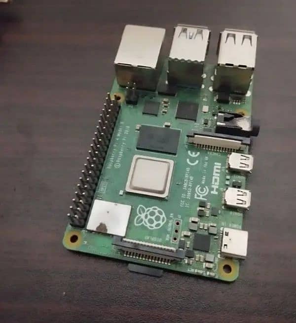 Raspberry Pi 4 - 4GB 2