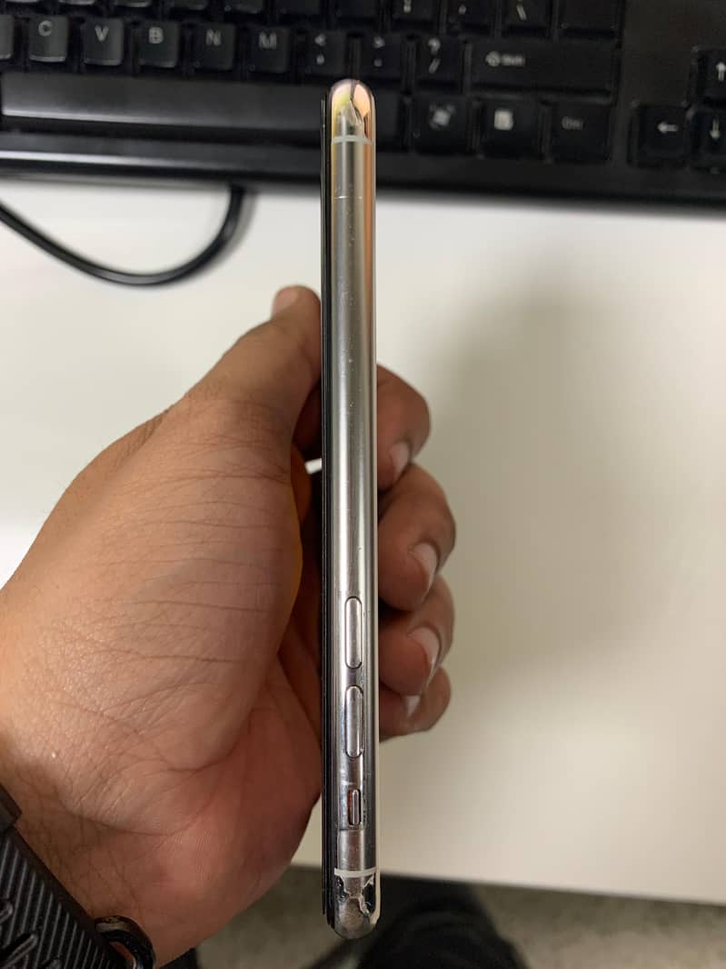 Apple iPhone 11 Pro 2