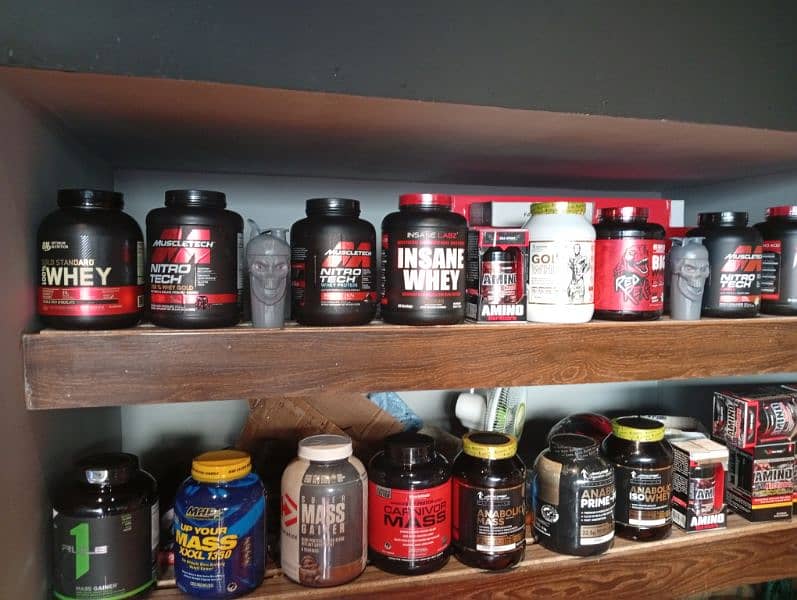 protein powders , shakers, creatine,pre workouts 1