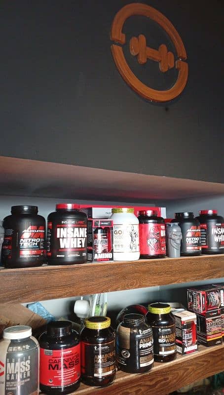 protein powders , shakers, creatine,pre workouts 4