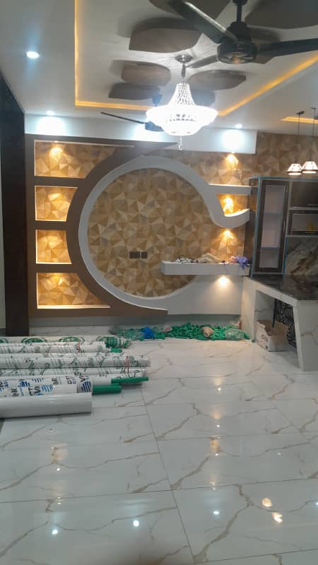 5 MARLA BRAND NEW FACING PARK LUXURY HOUSE AVAILABE FOR SALE IN PARK VIEW CITY LAHORE 3