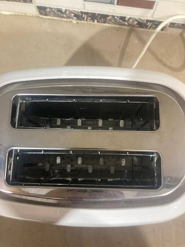 Haier Toaster FRESH NEW CONDITION 1