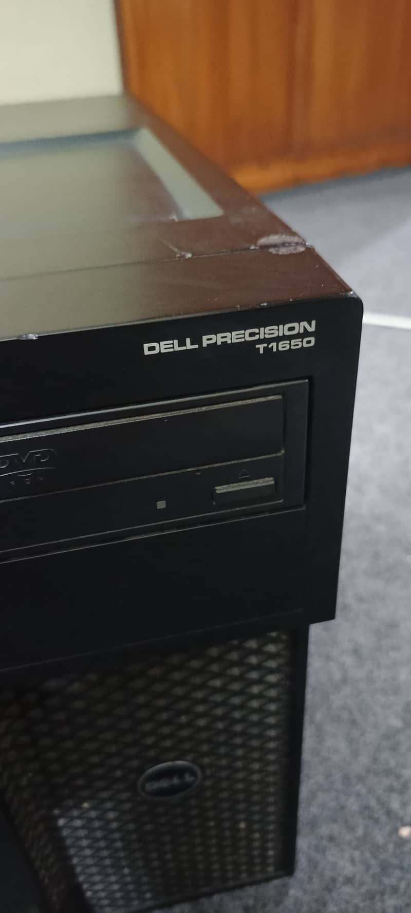 Dell Precision Desktop Xeon Quadcore 3.2GHz,HP 22inch Monitor 1