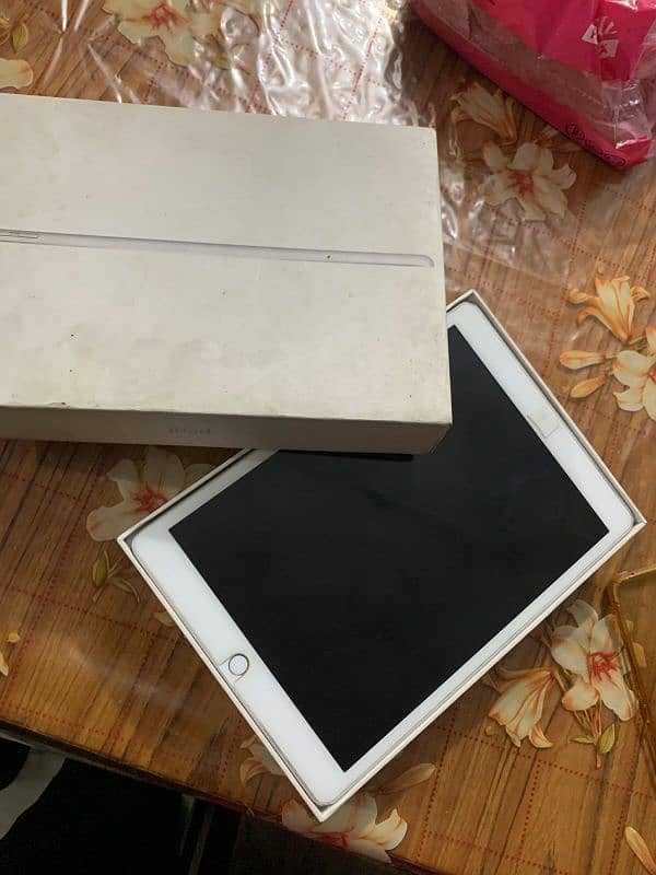 Ipad 7th generation 32 GB 0