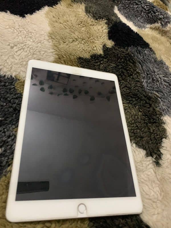 Ipad 7th generation 32 GB 3