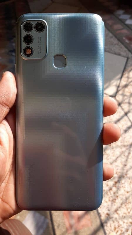 infinix hot 11 play condition 10/7 pta approved  4/64 only mobile 0