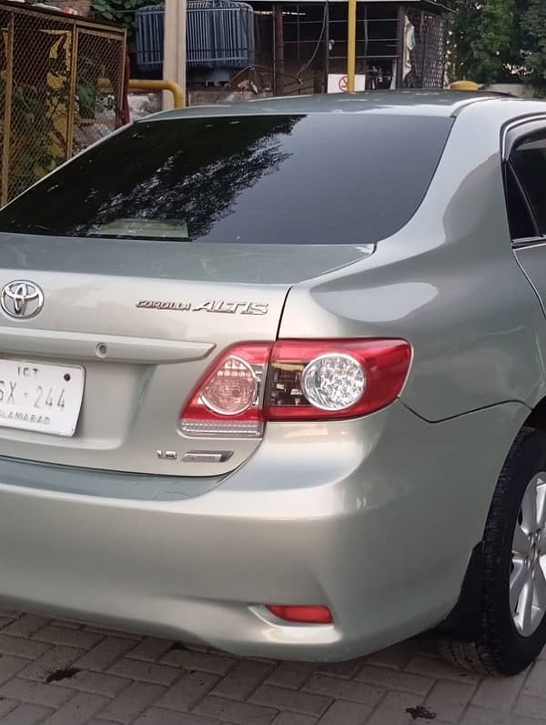 Toyota Corolla Altis SR 2011 2