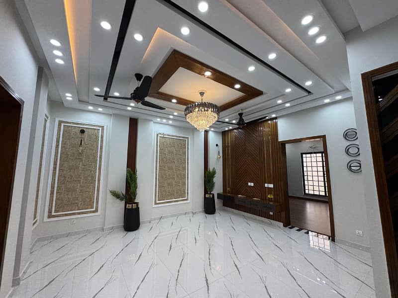 10.5 Marla Luxury Designer Corner & Facing Park House For Sale In Bahria Town Lahore 8