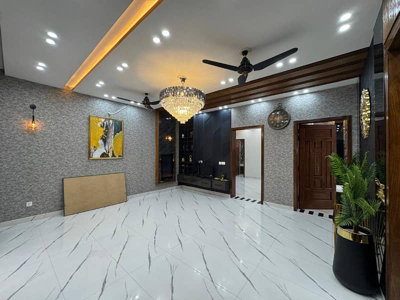 10.5 Marla Luxury Designer Corner & Facing Park House For Sale In Bahria Town Lahore 10