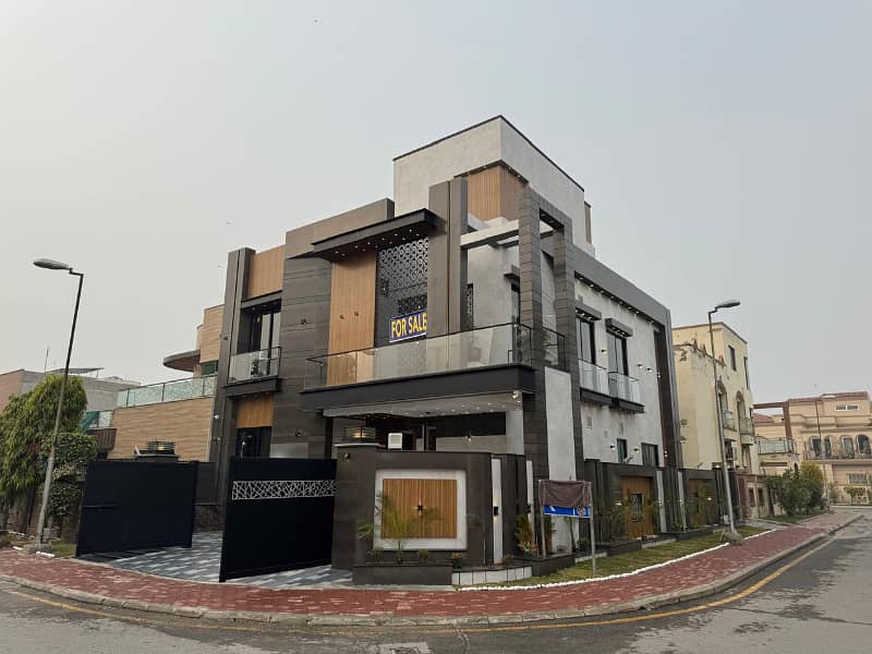 10.5 Marla Luxury Designer Corner & Facing Park House For Sale In Bahria Town Lahore 18