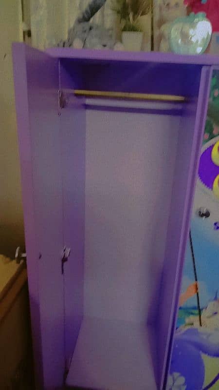 Kids Almari / Wardrobe / Cupboard 1