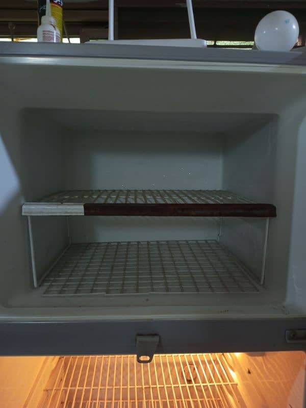 Haier Fridge Medium Size in good condition 6