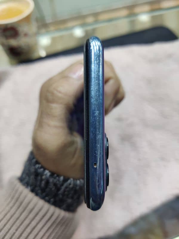 Oppo f17 pro 5