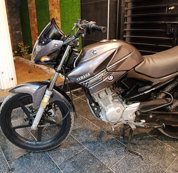 YAHAMA YBR125 LUSH CONDITION 9