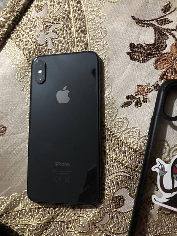 iPhone XS 64GB Non PTA Black Waterpack 1