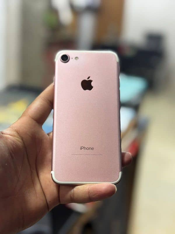 i am selling my iphone 7 pta 128 gb 0